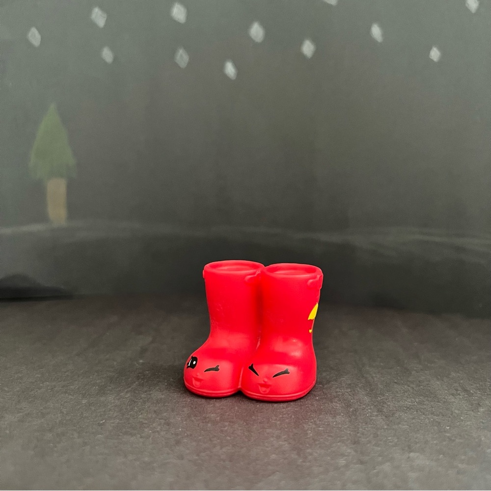 Shopkins Happy Places McDonald's Happy Meal Toy - Red Boots